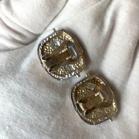 Nantucket Basket Clip On Earrings Silver Gold Tone Signed Bouganvillea Preppy - Picture 3 of 6